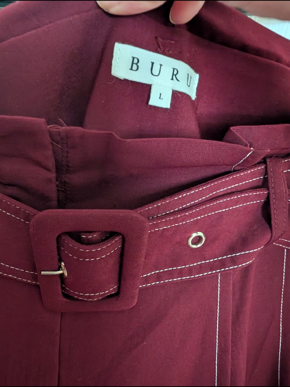 Wide-Leg High-Waist Belted Pants in Burgundy - Picture 2 of 3